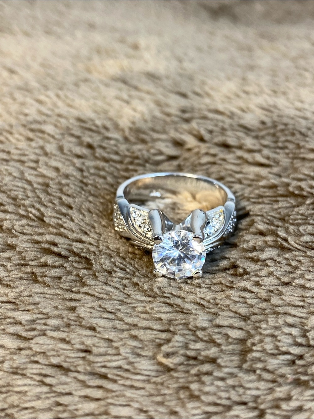 925 Sterling Silver Ring Sz 7